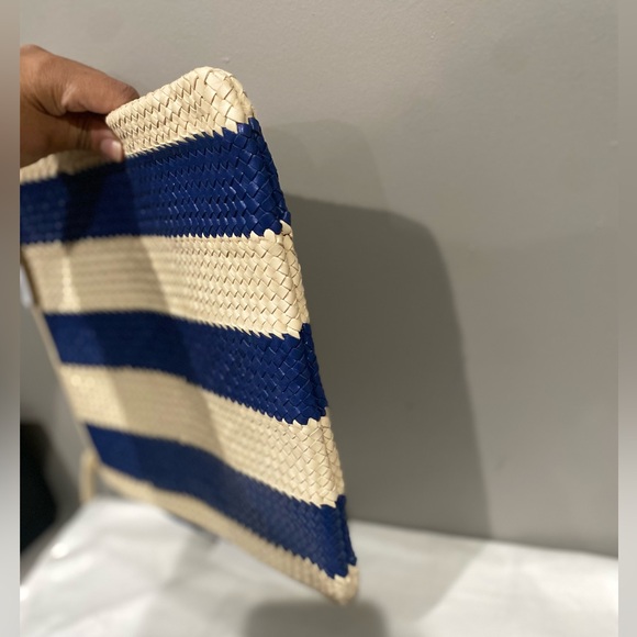 Last offer🔥🔥🔥🔥Clare V Fold over Woven Leather Clutch - Picture 6 of 15